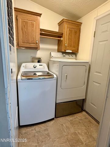 195 W Classic Way, Fallon, NV 89406