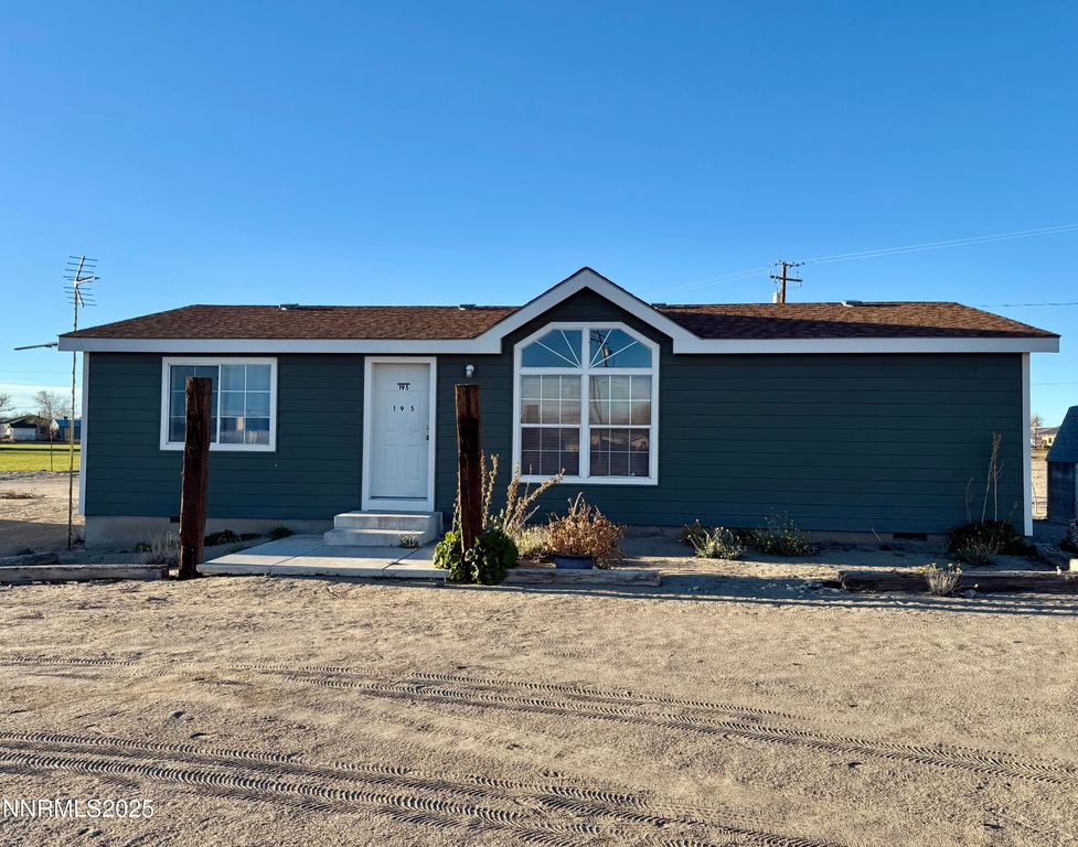 195 W Classic Way, Fallon, NV 89406