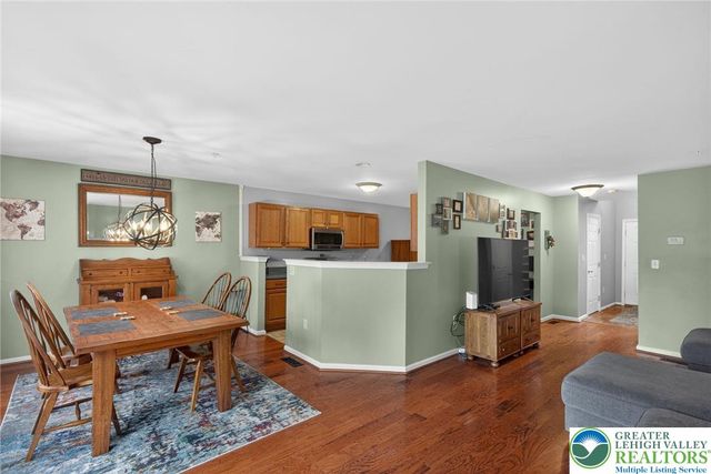 204 Hampshire Drive, Sellersville Boro, PA 18960