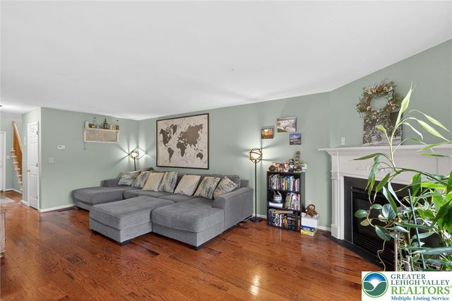 204 Hampshire Drive, Sellersville Boro, PA 18960