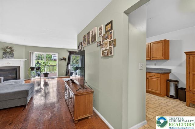 204 Hampshire Drive, Sellersville Boro, PA 18960