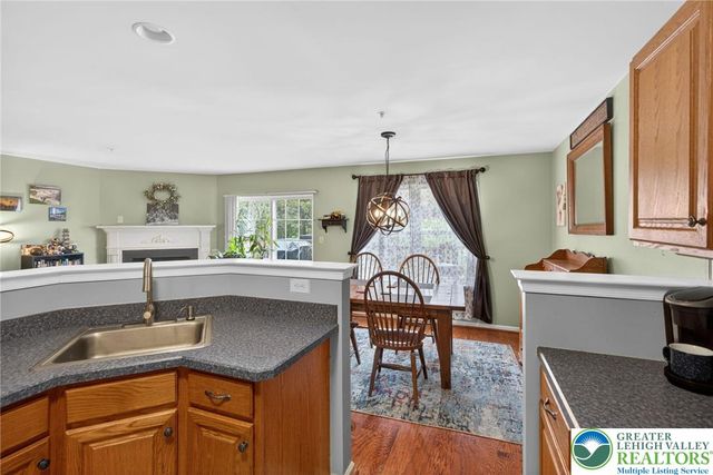 204 Hampshire Drive, Sellersville Boro, PA 18960