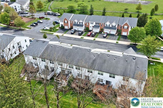 204 Hampshire Drive, Sellersville Boro, PA 18960