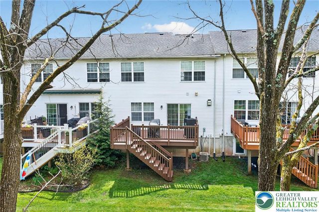 204 Hampshire Drive, Sellersville Boro, PA 18960