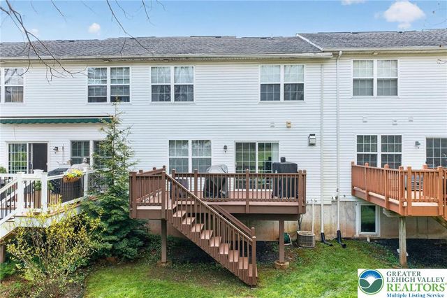 204 Hampshire Drive, Sellersville Boro, PA 18960