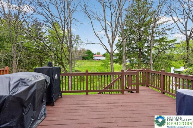 204 Hampshire Drive, Sellersville Boro, PA 18960