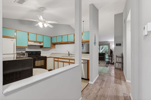 460 Hardwood Place, Boca Raton, FL 33431