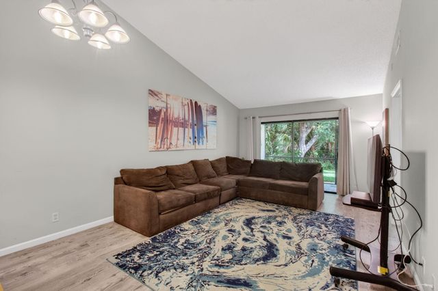 460 Hardwood Place, Boca Raton, FL 33431