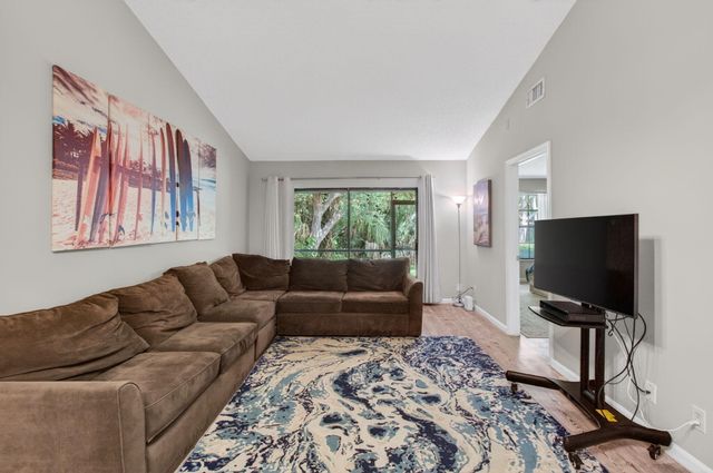 460 Hardwood Place, Boca Raton, FL 33431