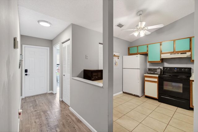 460 Hardwood Place, Boca Raton, FL 33431