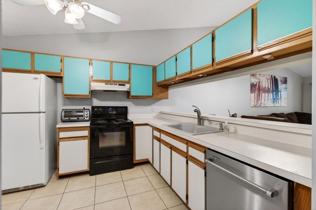 460 Hardwood Place, Boca Raton, FL 33431