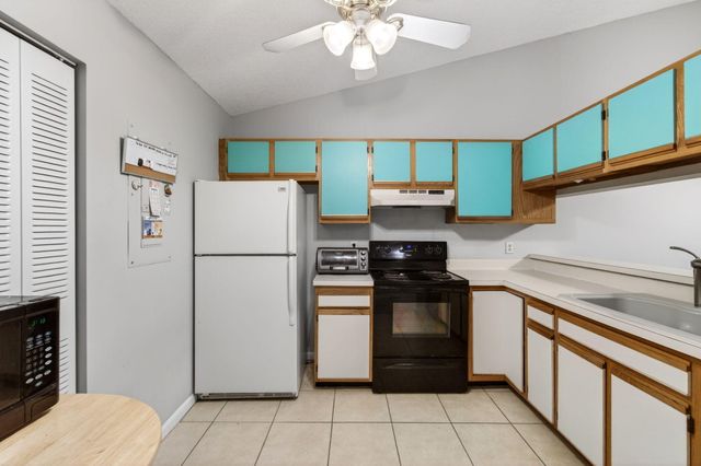 460 Hardwood Place, Boca Raton, FL 33431