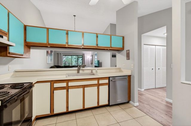 460 Hardwood Place, Boca Raton, FL 33431