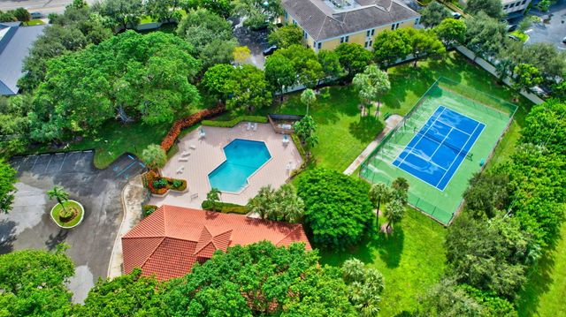 460 Hardwood Place, Boca Raton, FL 33431