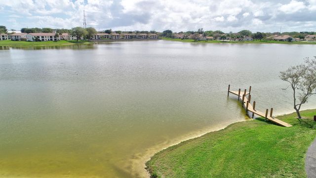 460 Hardwood Place, Boca Raton, FL 33431