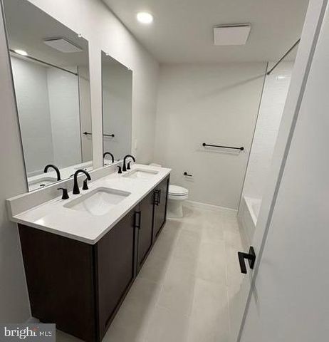 42 GRAYSON LN, Downingtown, PA 19335