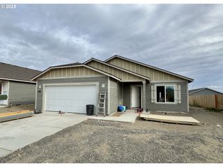 483 Arthur St, Umatilla, OR 97882