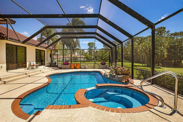 18680 SE Old Trail Drive E, Jupiter, FL 33478