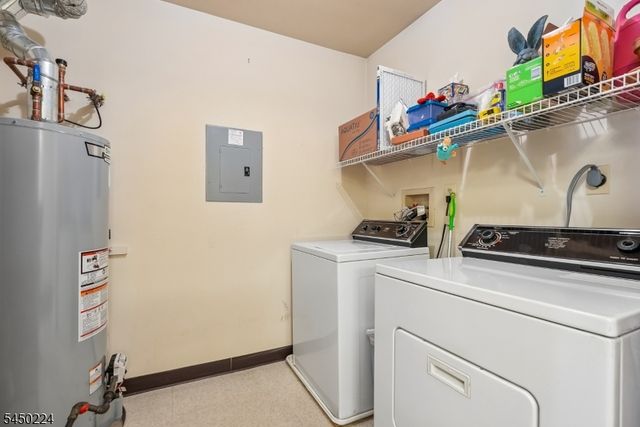 179 Gregory Ln, Franklin Twp., NJ 08823