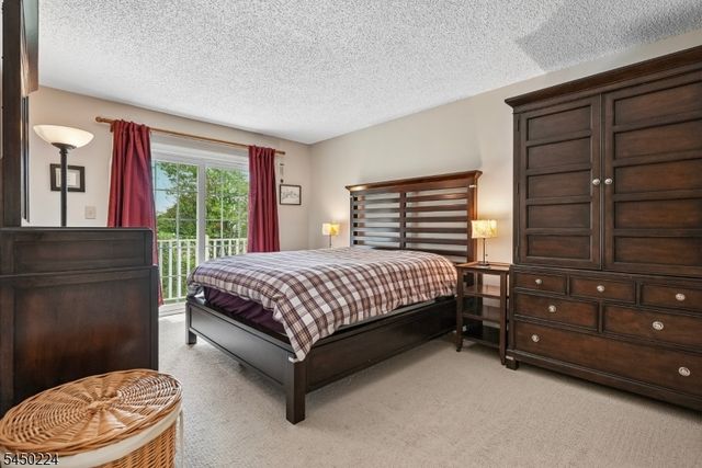 179 Gregory Ln, Franklin Twp., NJ 08823
