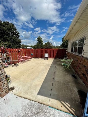 111 Grandview Dr, Lawrenceburg, TN 38464