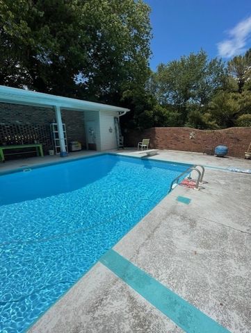 111 Grandview Dr, Lawrenceburg, TN 38464