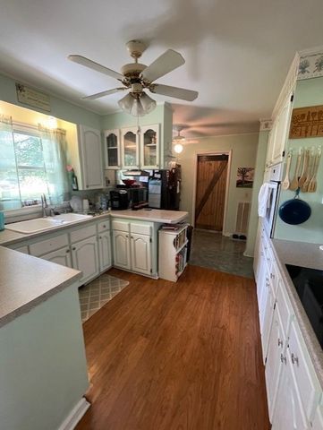 111 Grandview Dr, Lawrenceburg, TN 38464