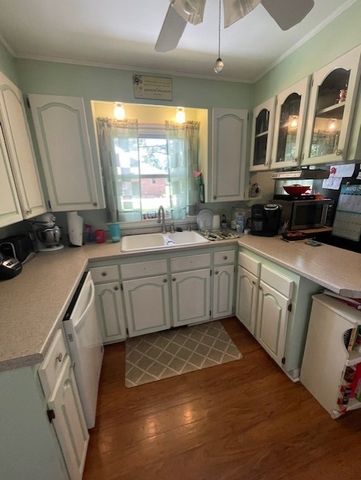 111 Grandview Dr, Lawrenceburg, TN 38464