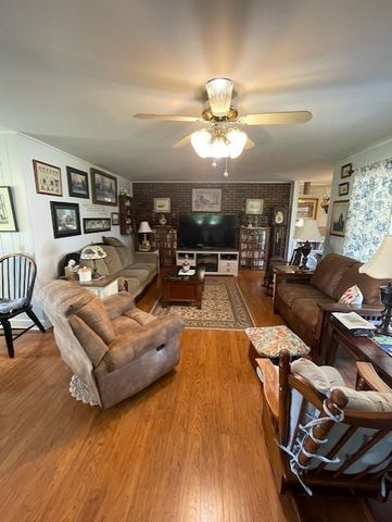 111 Grandview Dr, Lawrenceburg, TN 38464