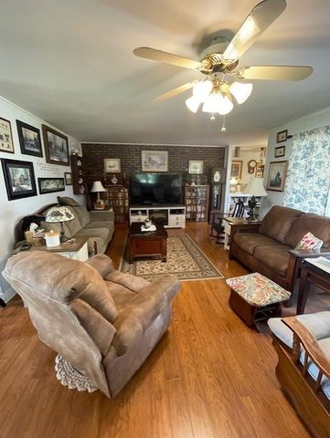 111 Grandview Dr, Lawrenceburg, TN 38464