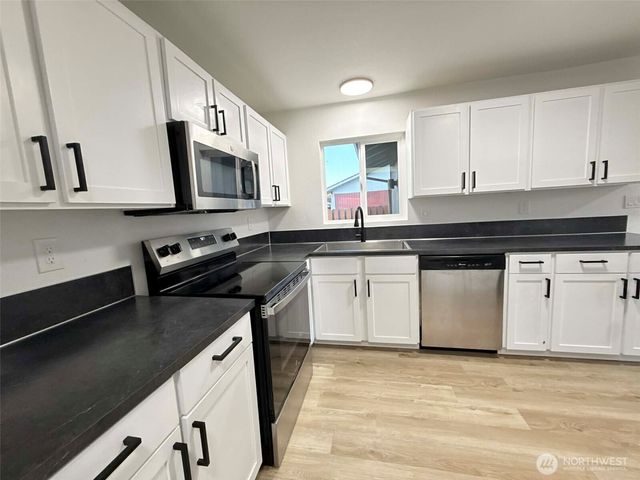 1807 Harding Road, Aberdeen, WA 98520