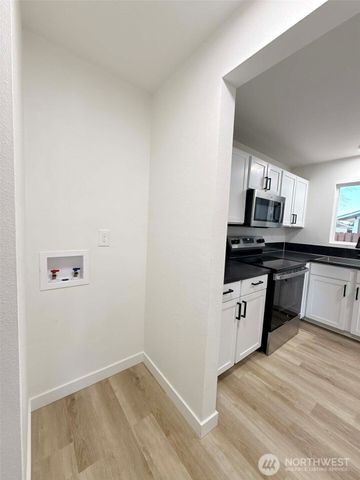 1807 Harding Road, Aberdeen, WA 98520