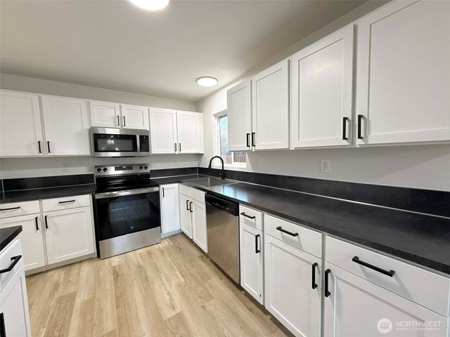 1807 Harding Road, Aberdeen, WA 98520