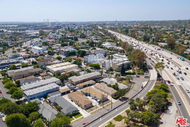 8612 Beverlywood Street, Los Angeles, CA 90034