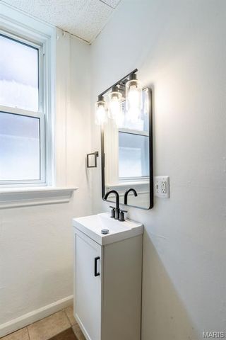 4818 Greer Avenue 1st Floor, St Louis, MO 63115