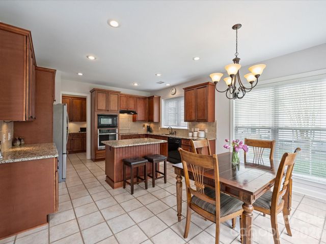 9822 Zackery Avenue, Charlotte, NC 28277