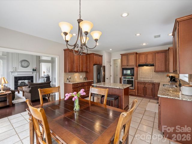 9822 Zackery Avenue, Charlotte, NC 28277