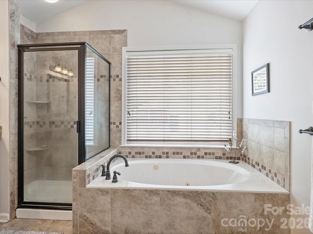 9822 Zackery Avenue, Charlotte, NC 28277