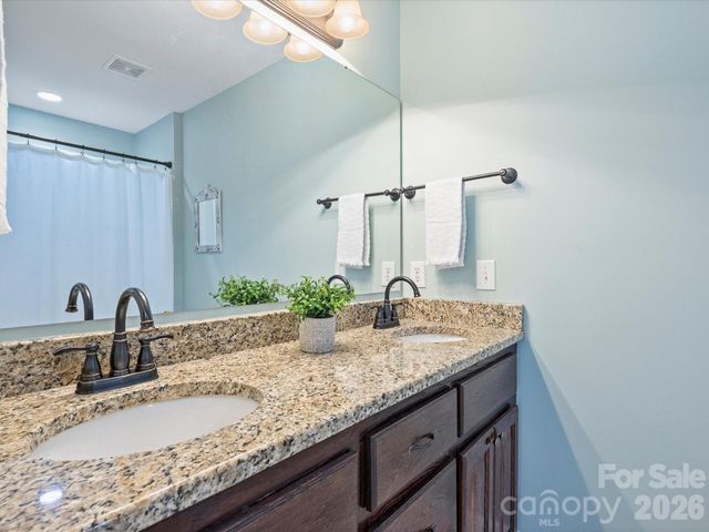 9822 Zackery Avenue, Charlotte, NC 28277