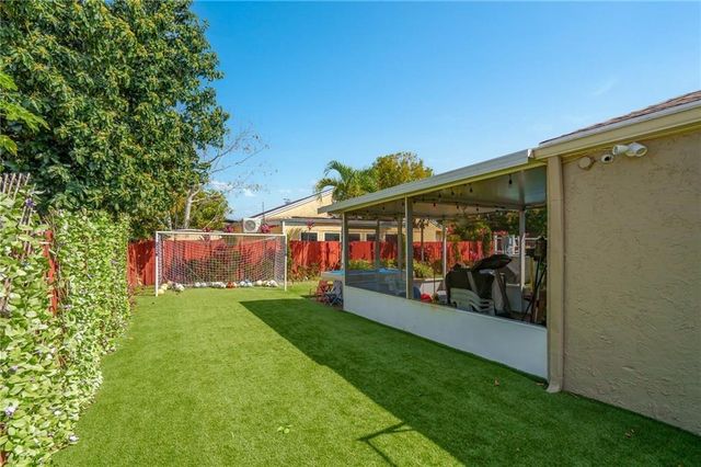 4984 SW 95th Ave, Cooper City, FL 33328