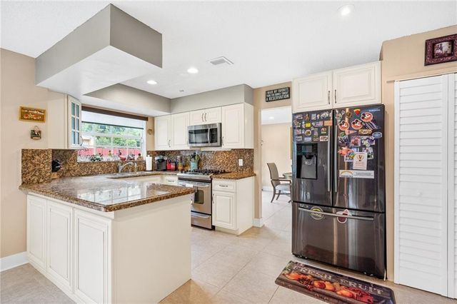 4984 SW 95th Ave, Cooper City, FL 33328