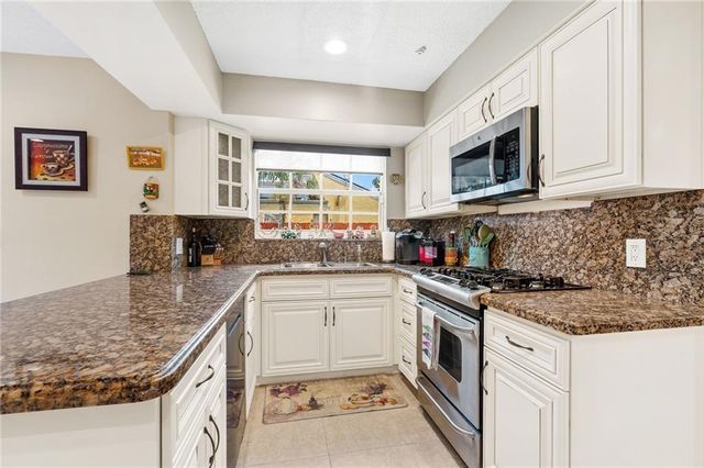 4984 SW 95th Ave, Cooper City, FL 33328