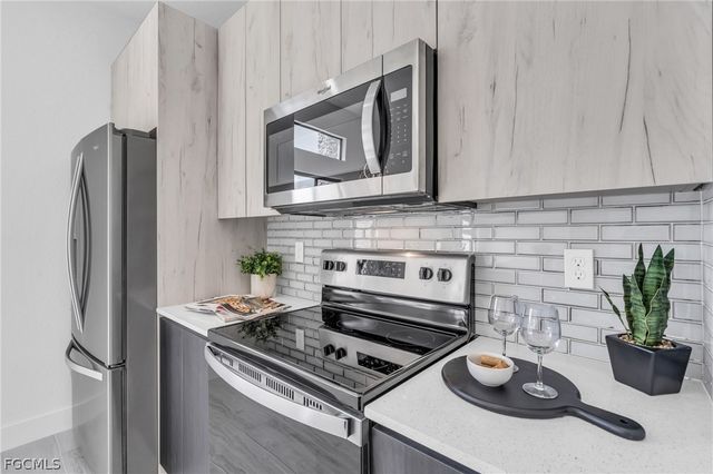 9402 Arrid CIR, Port Charlotte, FL 33981