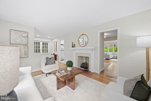 406 HANSON LN, Alexandria, VA 22302