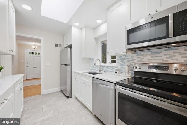 406 HANSON LN, Alexandria, VA 22302