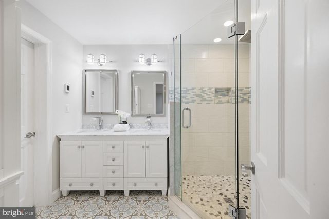 406 HANSON LN, Alexandria, VA 22302