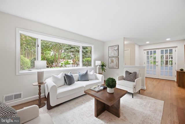 406 HANSON LN, Alexandria, VA 22302