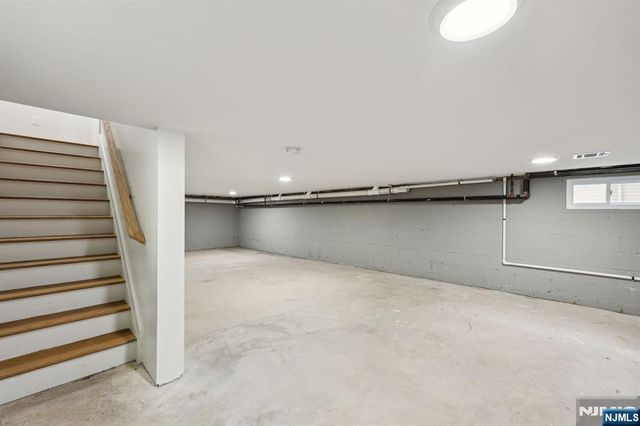 133 Forest Street 1F, Montclair, NJ 07042