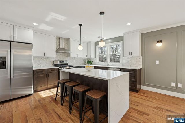 133 Forest Street 1F, Montclair, NJ 07042