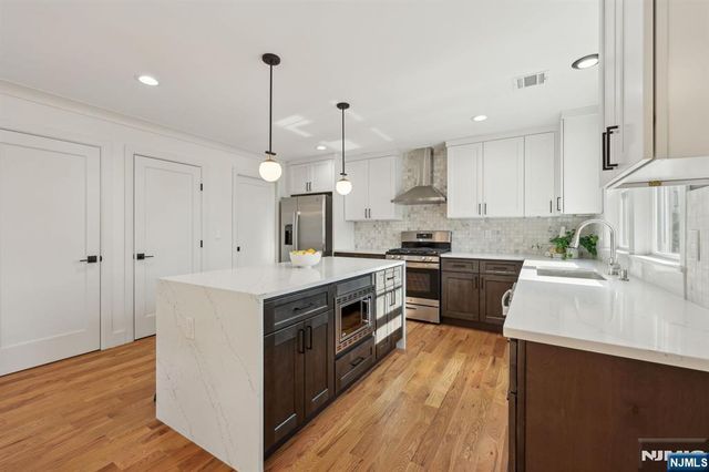 133 Forest Street 1F, Montclair, NJ 07042